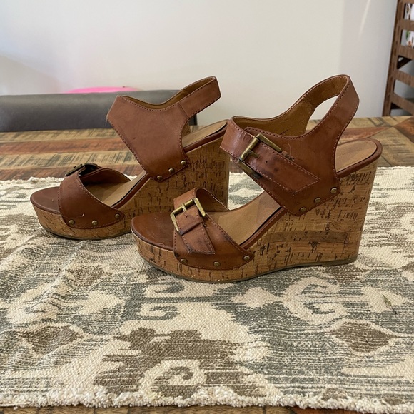 Wedge heels - size 7.5 - Picture 1 of 3